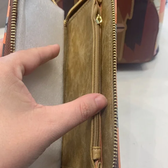 Mandalorian Star Wars loungefly backpack - Picture 5 of 13